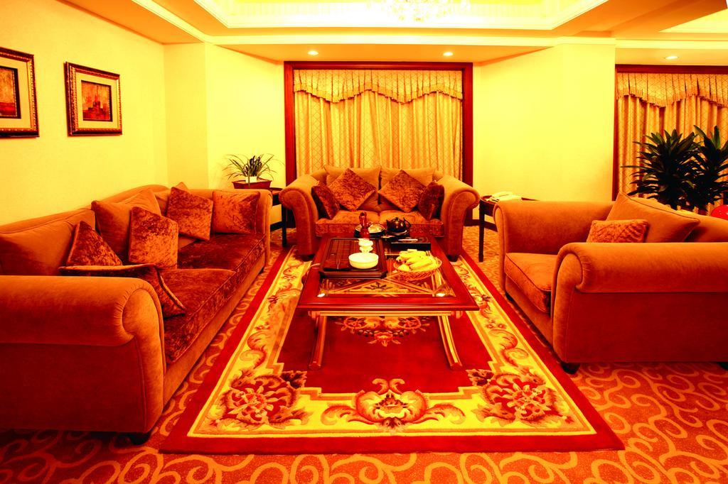 Dihao Hotel Джинджанг Екстериор снимка